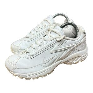 Nike size 8 Women's Airliner Lace Up Cushioning Stability 050709 White